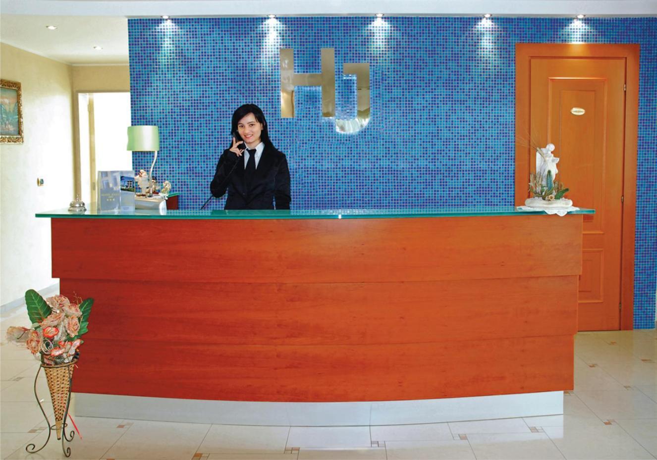 Hotel Jolly Modugno Esterno foto
